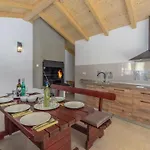 In Pjescana Uvala Mit Garten- Grill By Interhome