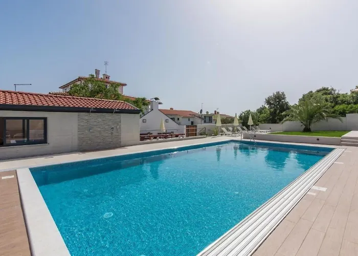 In Pjescana Uvala Mit Garten- Grill By Interhome Apartament Pula